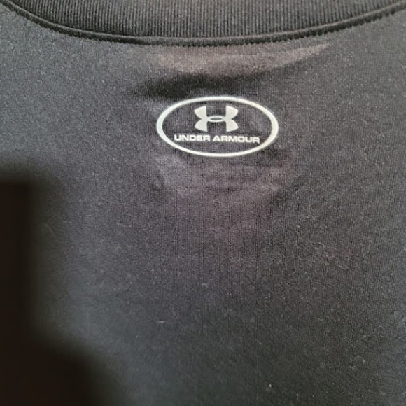 Under Armour Black top - Picture 2 of 3